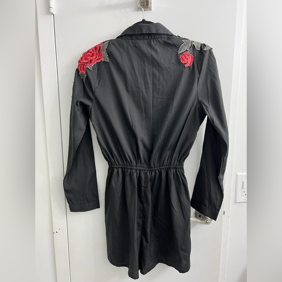 Romper with flower 🌺 - Picture 6 of 8